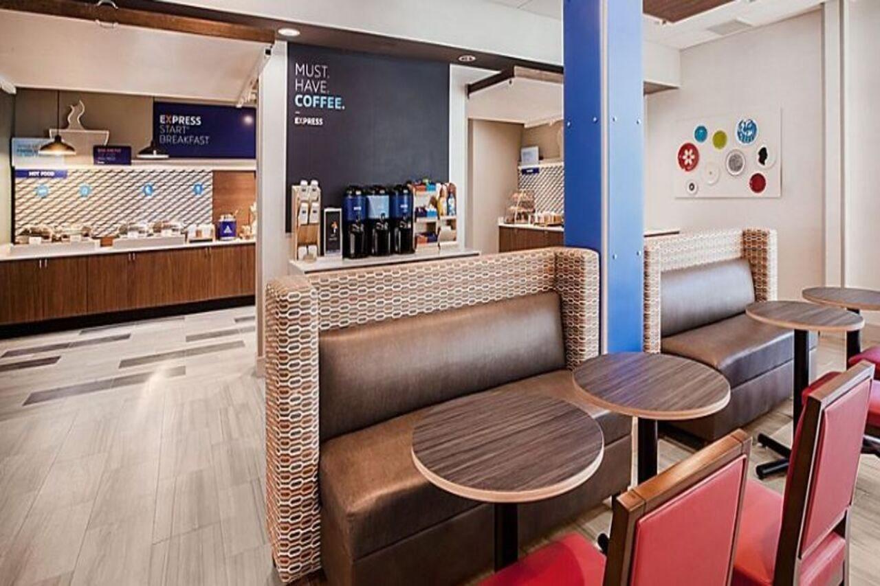Express & - By Ihg Hotel 3*